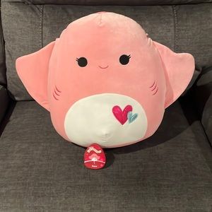 Saxa stingray squishmallow